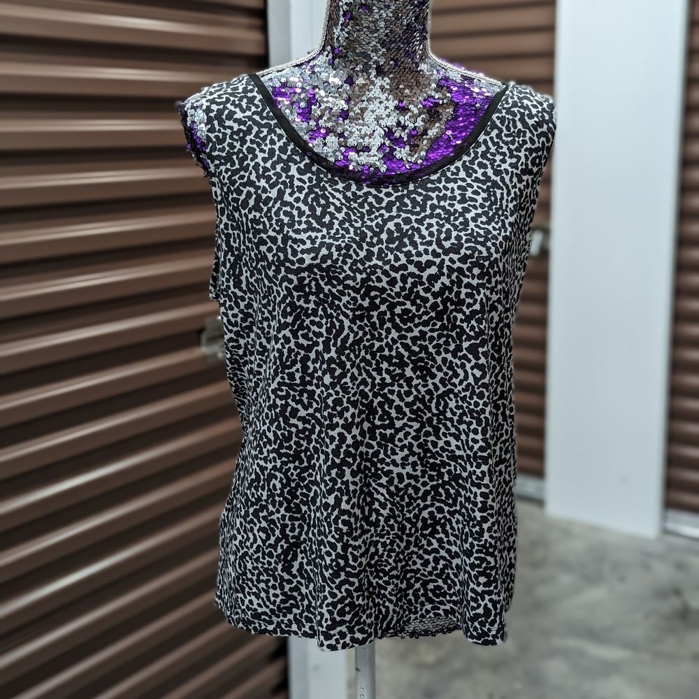 Banana Republic XL Black and white leopard print tank top